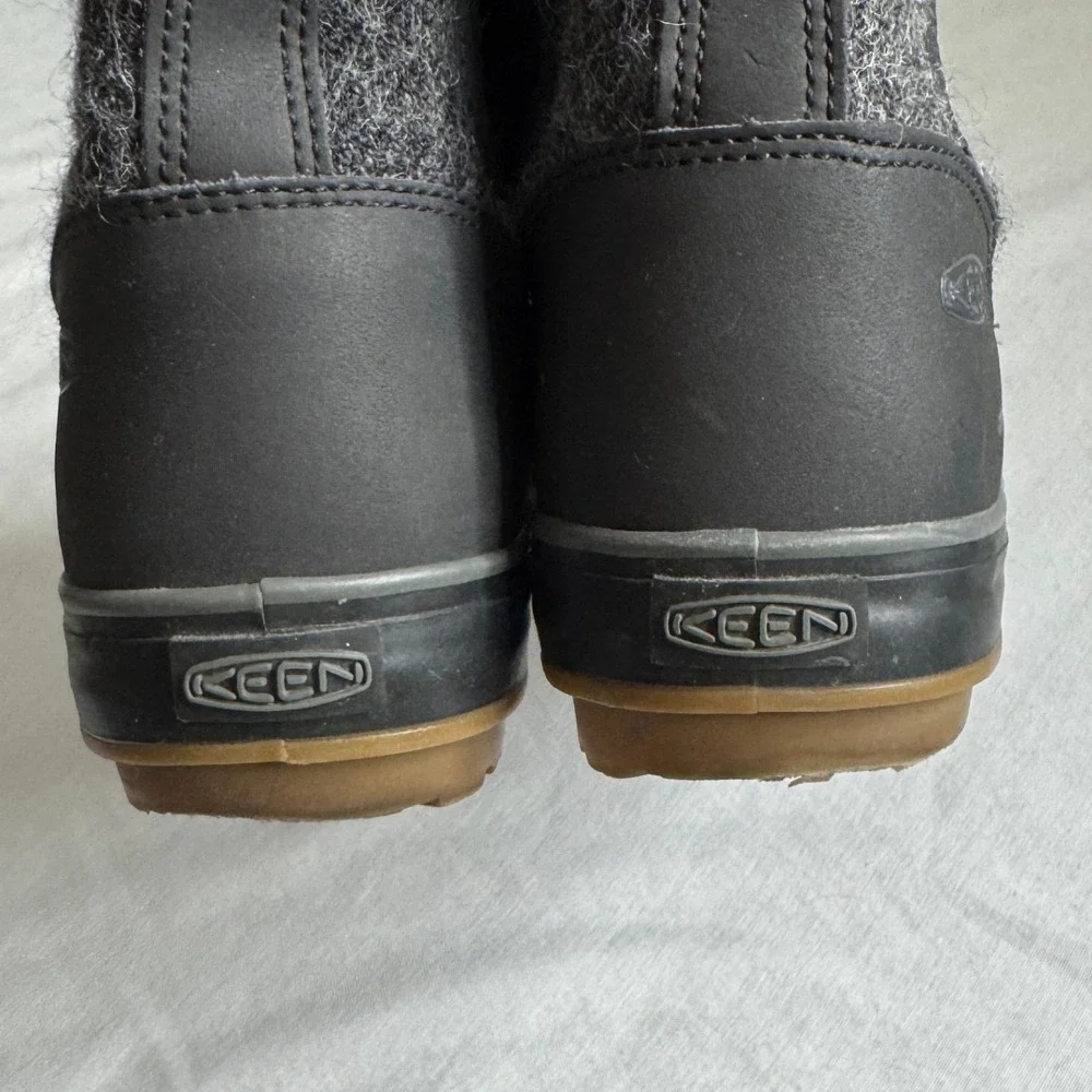 Keen Elsa Chelsea Waterproof Boots Black Grey Wool Faux Fur Lining Womens 8